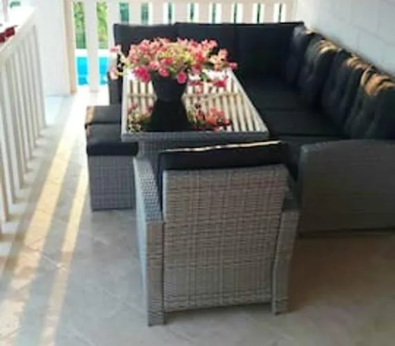 Villa Charming In + Pool *