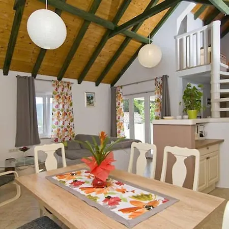 Vila Charming In + Pool