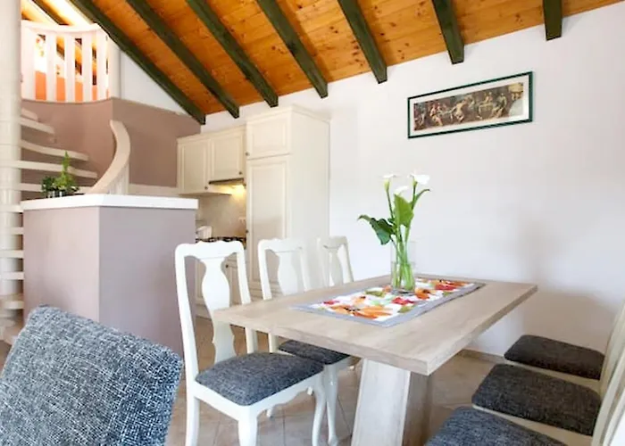 فيلة Charming In + Pool بوتشيتشا