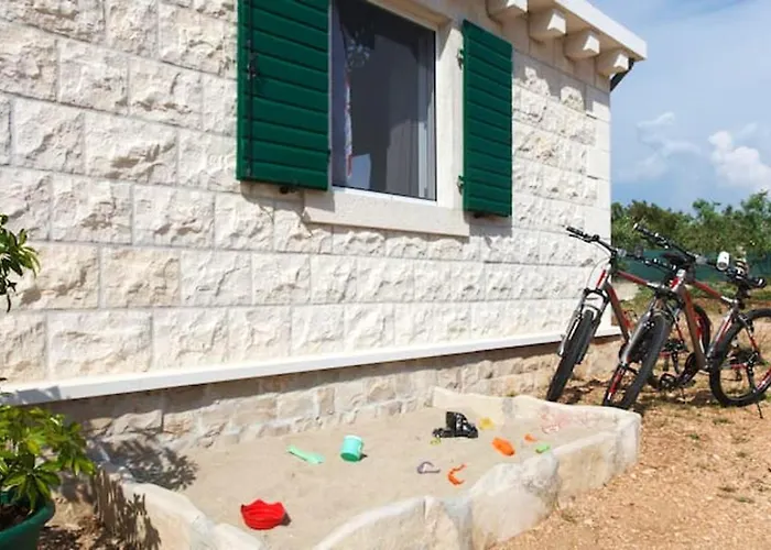 Charming In + Pool *